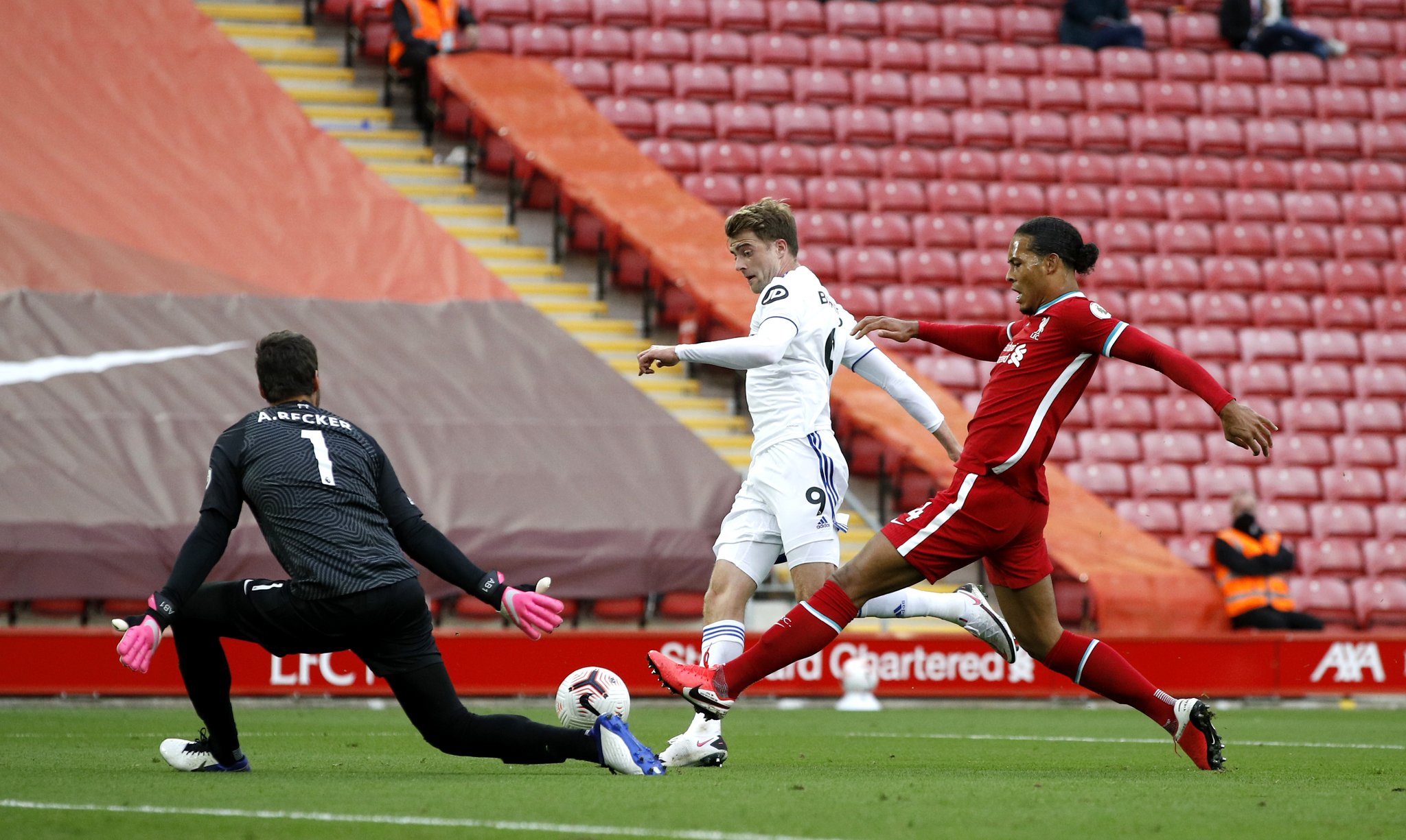 还帮助球队 还帮助球队